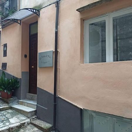 Intero Alloggio - Centro Storico - La Tana Di Aldo- 150 M Da Pepe In Grani Caiazzo Kültér fotó